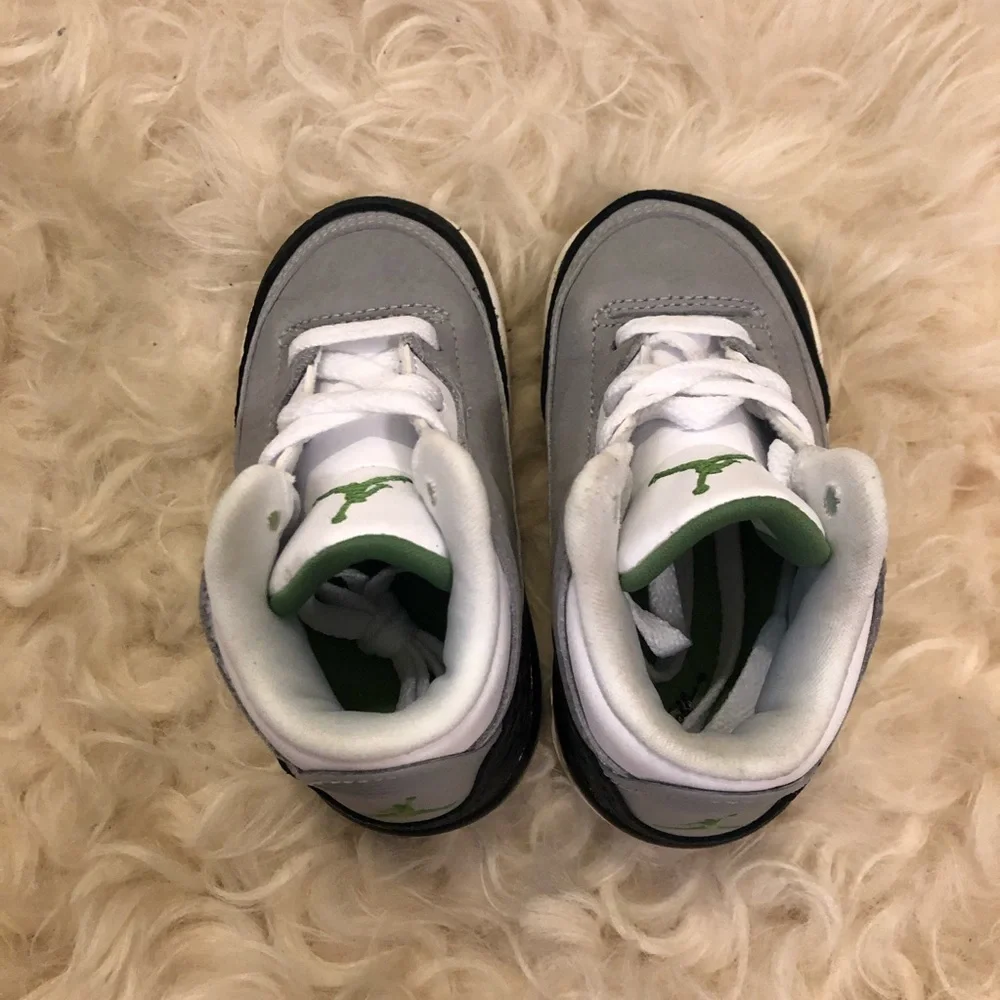 Air Jordan 3 Retro Sneakers